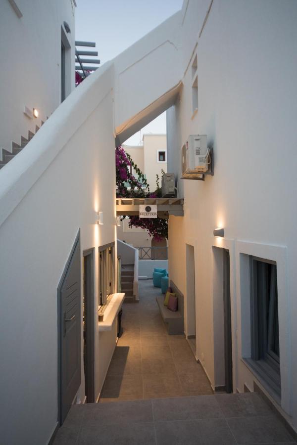 Markakis Studios Fira Town Luaran gambar