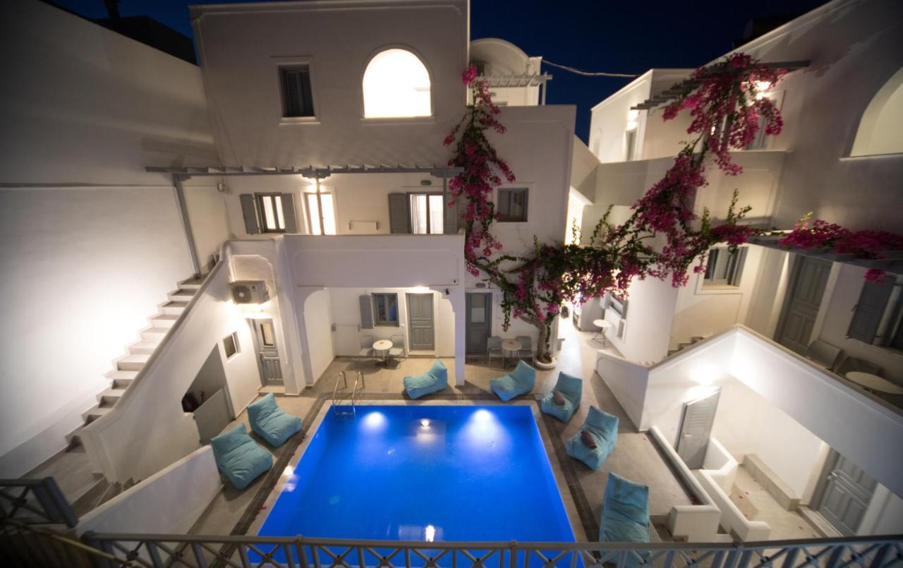 Markakis Studios Fira Town Luaran gambar