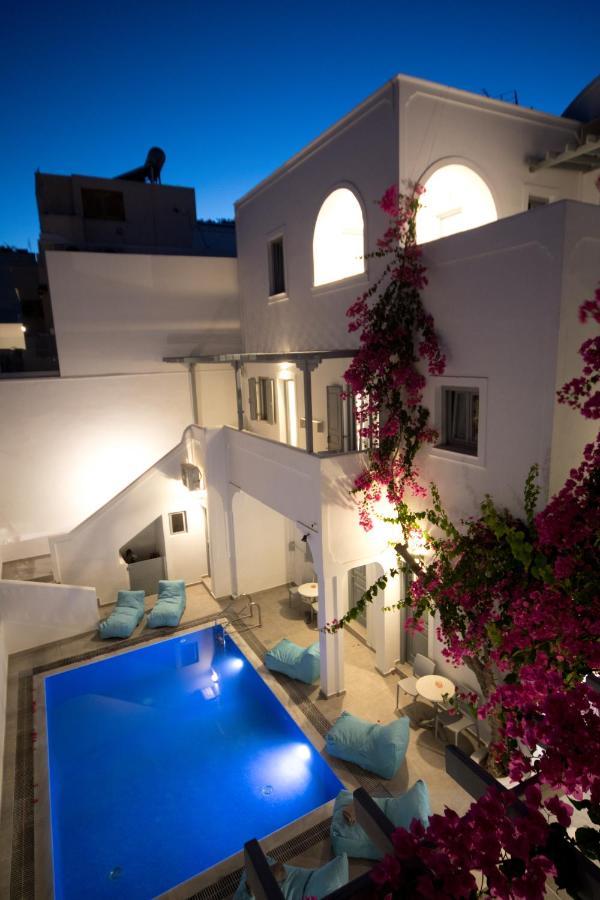Markakis Studios Fira Town Luaran gambar